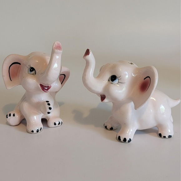 Other - Vintage Pink Elephant Salt And‎ Pepper Shakers Anthropomorphic